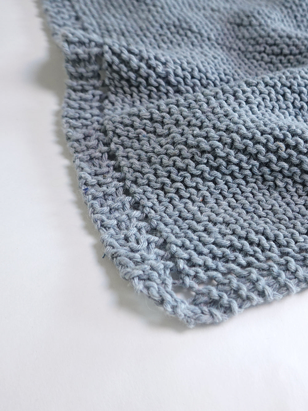 PATTERN DIAGONAL BABY BLANKET