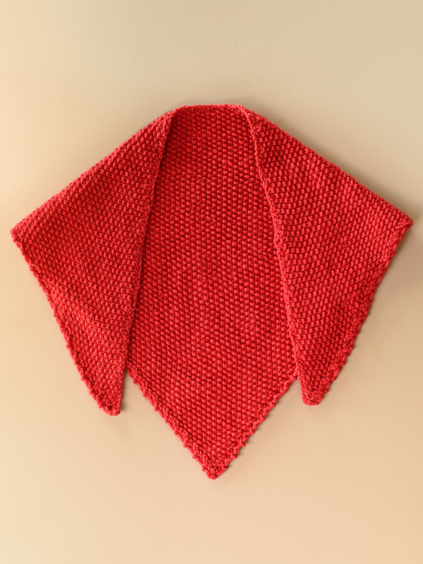 TRIANGLE SCARF