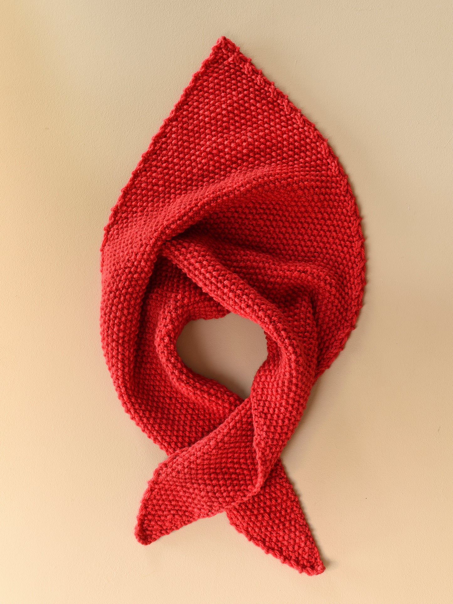 TRIANGLE SCARF