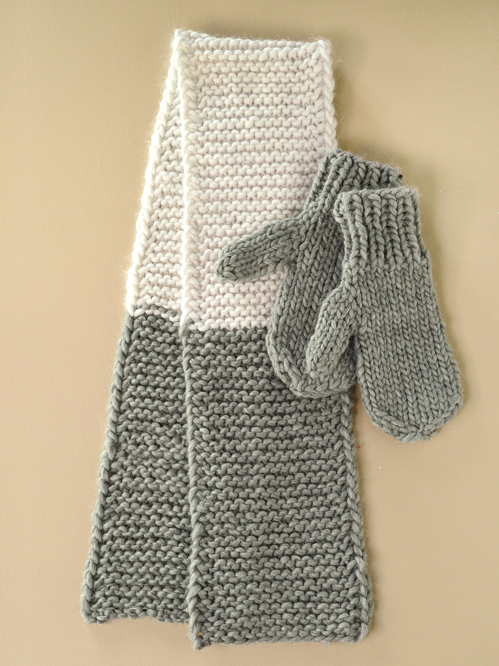 MY 2-COLOR FIRST SCARF